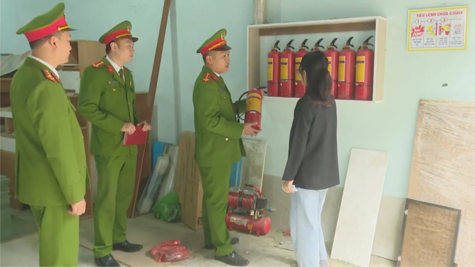 Xã Hát Môn nâng cao tuyên truyền an toàn PCCC dịp cuối năm